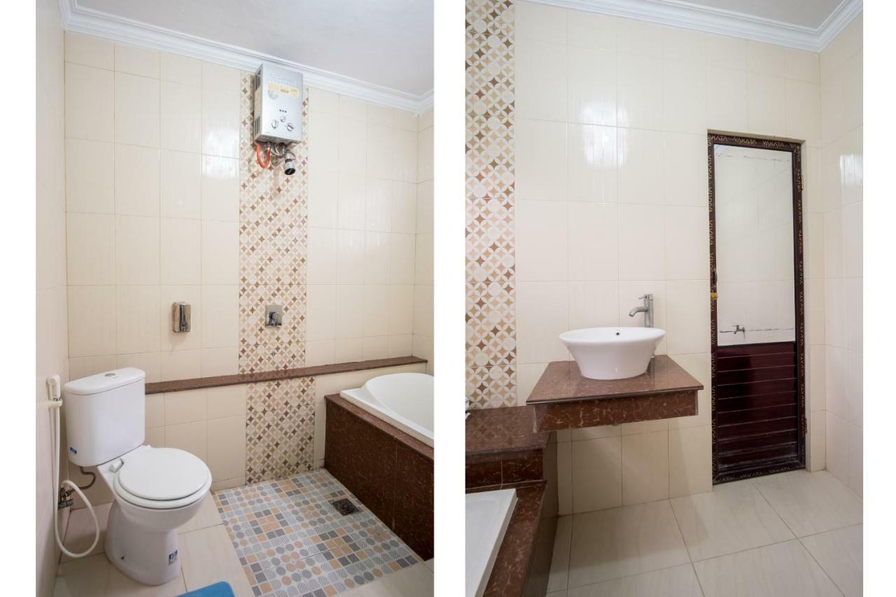Oyo 619 Naufal Guest House Syariah Медан Экстерьер фото